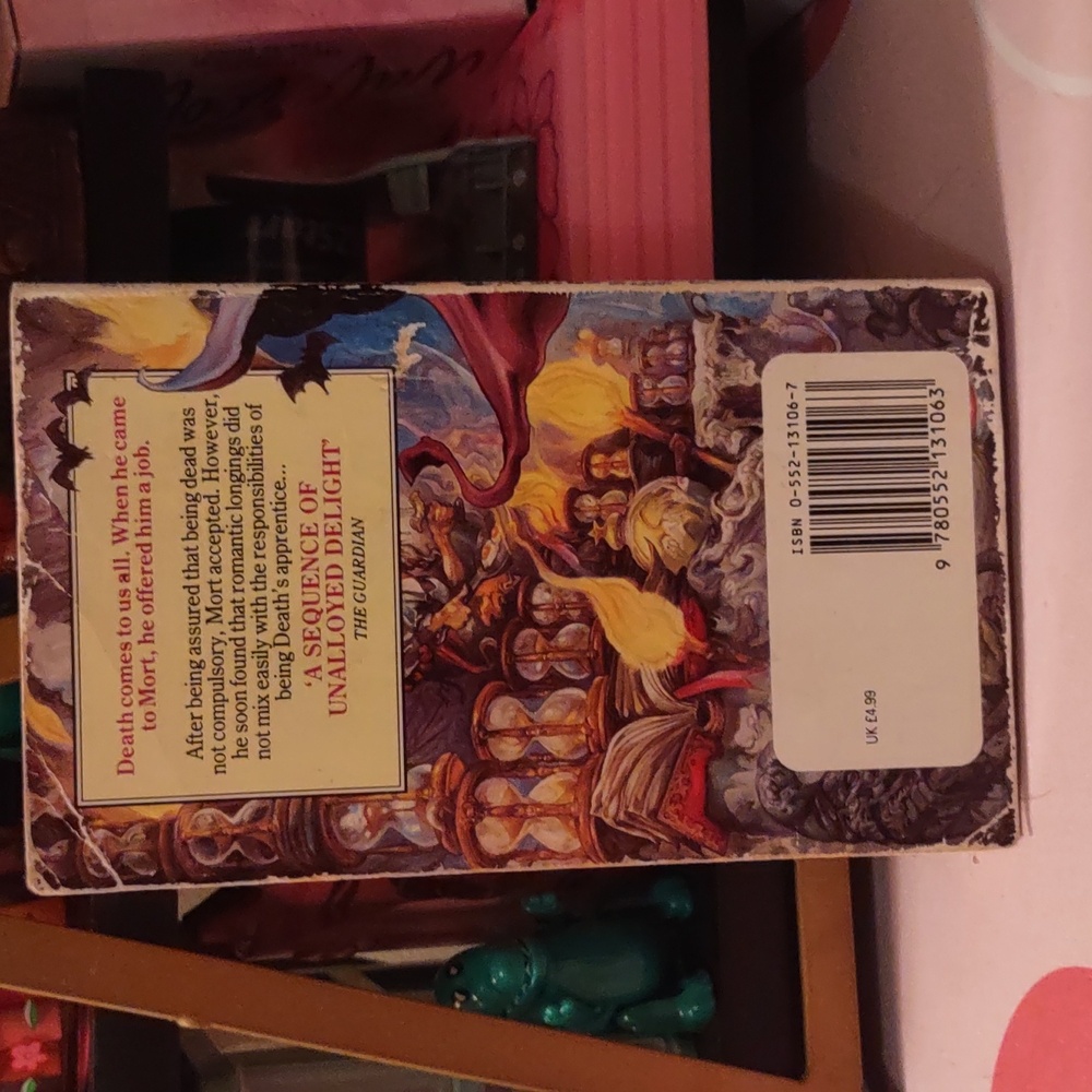 Mort by Terry Pratchett Paperback - Picture 2 of 2